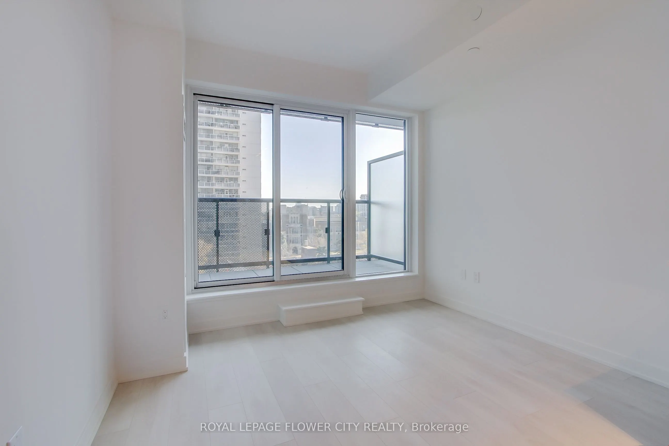 117 Broadway Avenue, #706