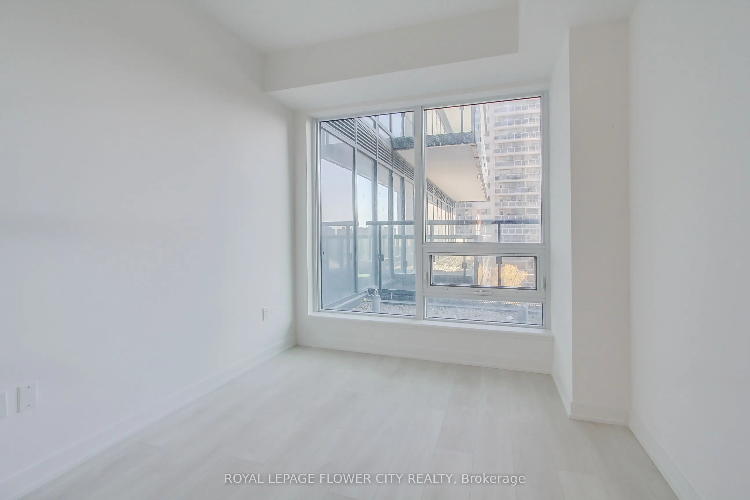 117 Broadway Avenue, #706
