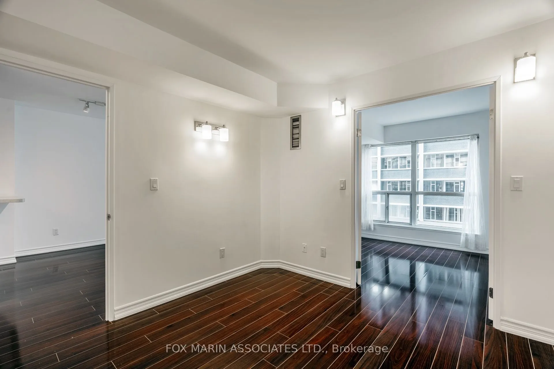 7 Carlton Street, #714