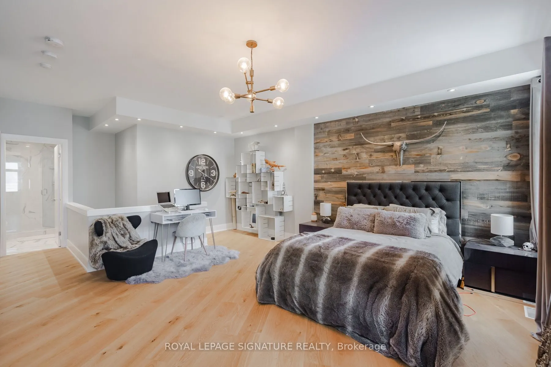 500 Richmond Street W, #332