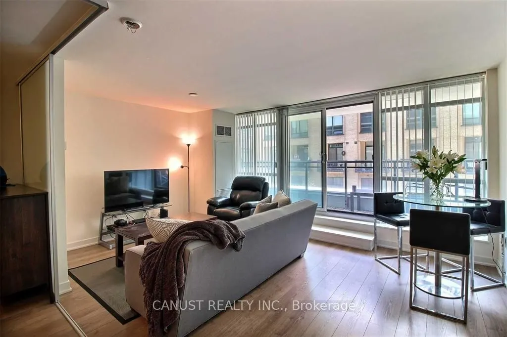 775 King St. Street W, #6
