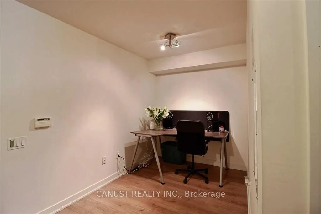 775 King St. Street W, #6