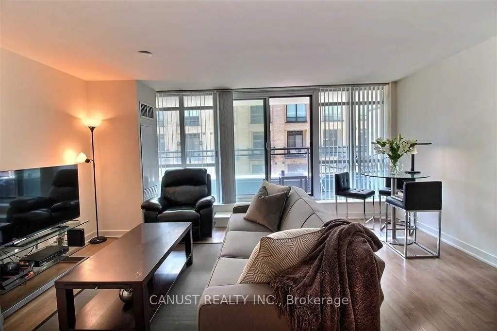 775 King St. Street W, #6