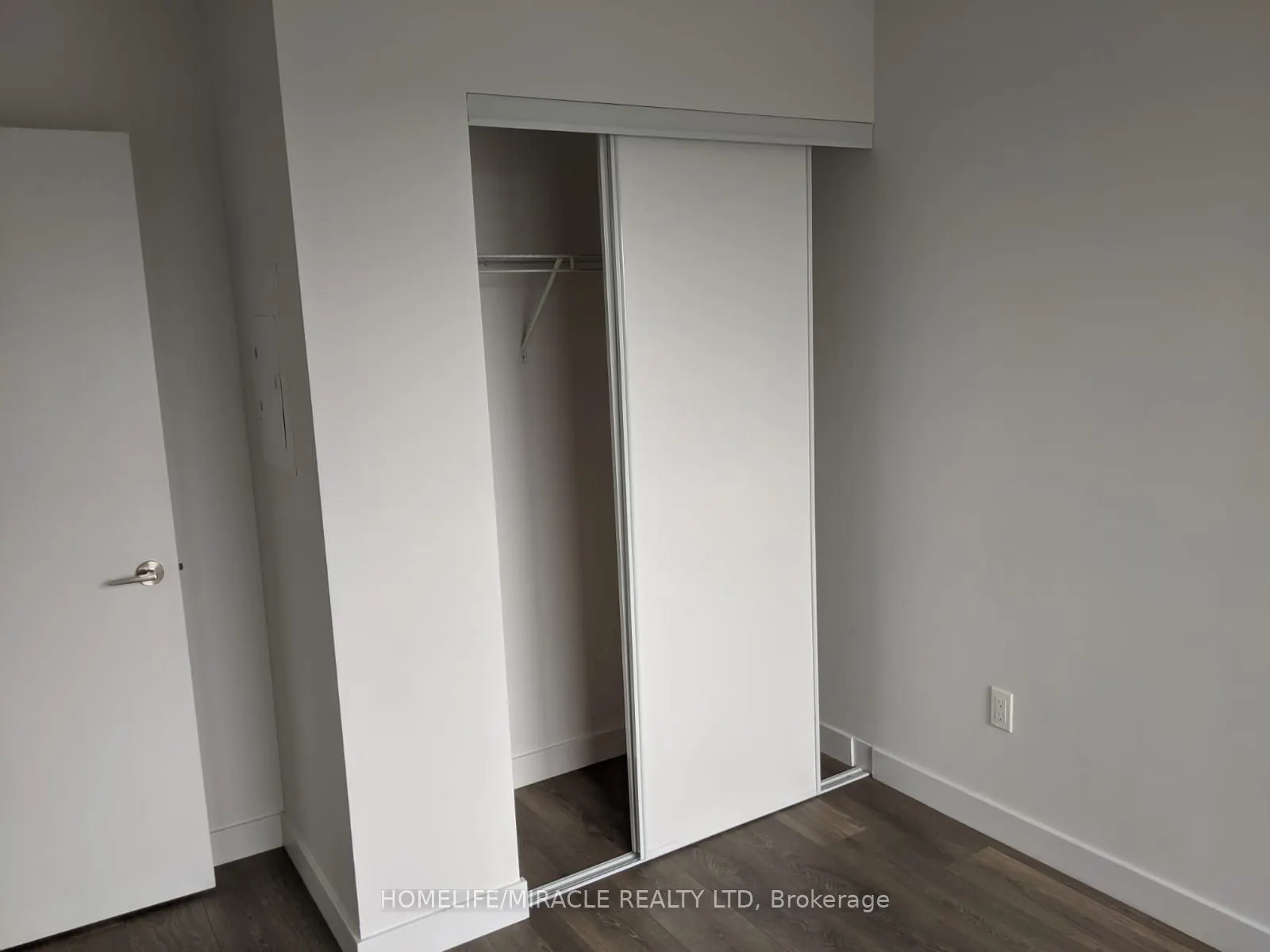 8 Eglington Avenue E, #1906