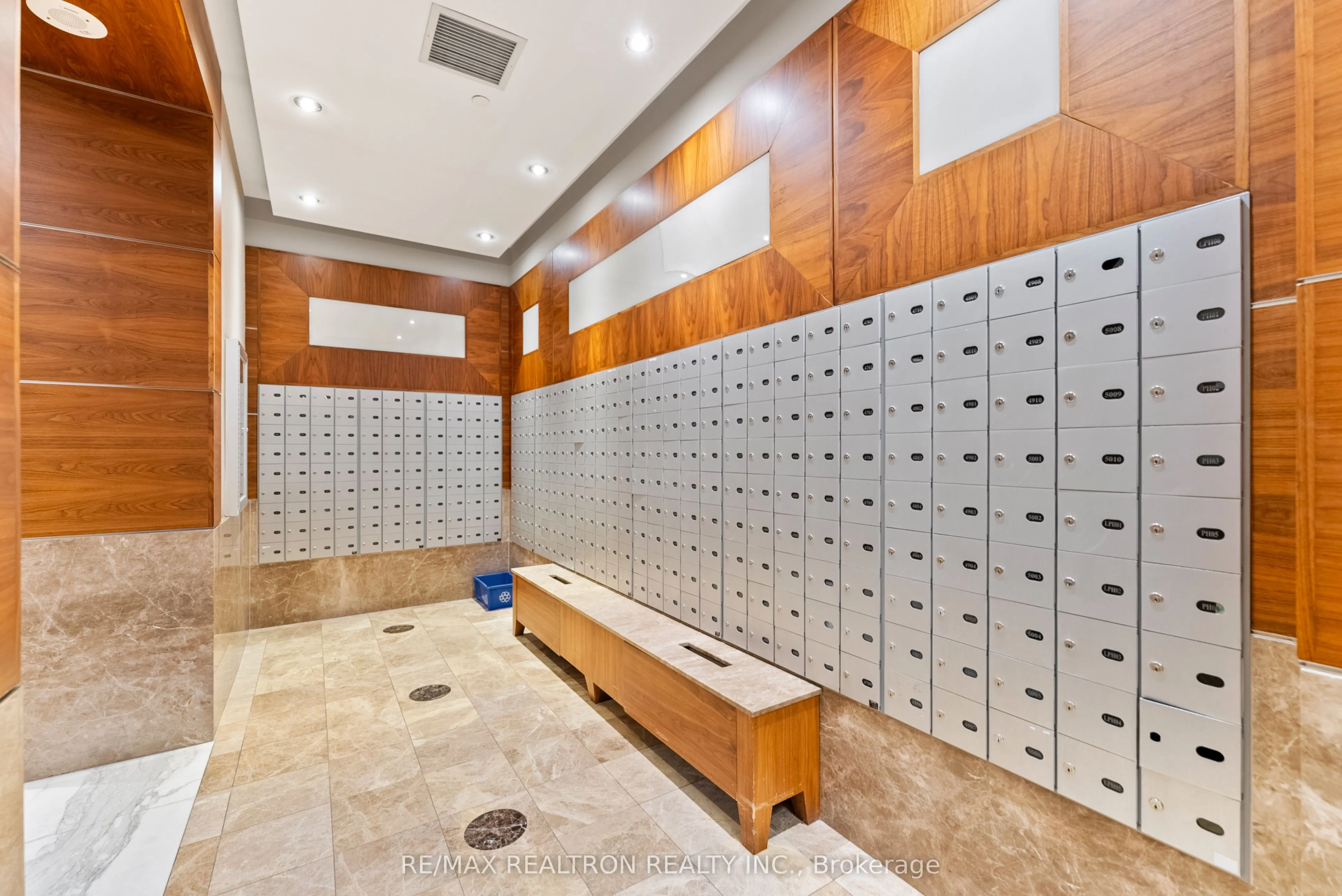763 Bay Street, #4609