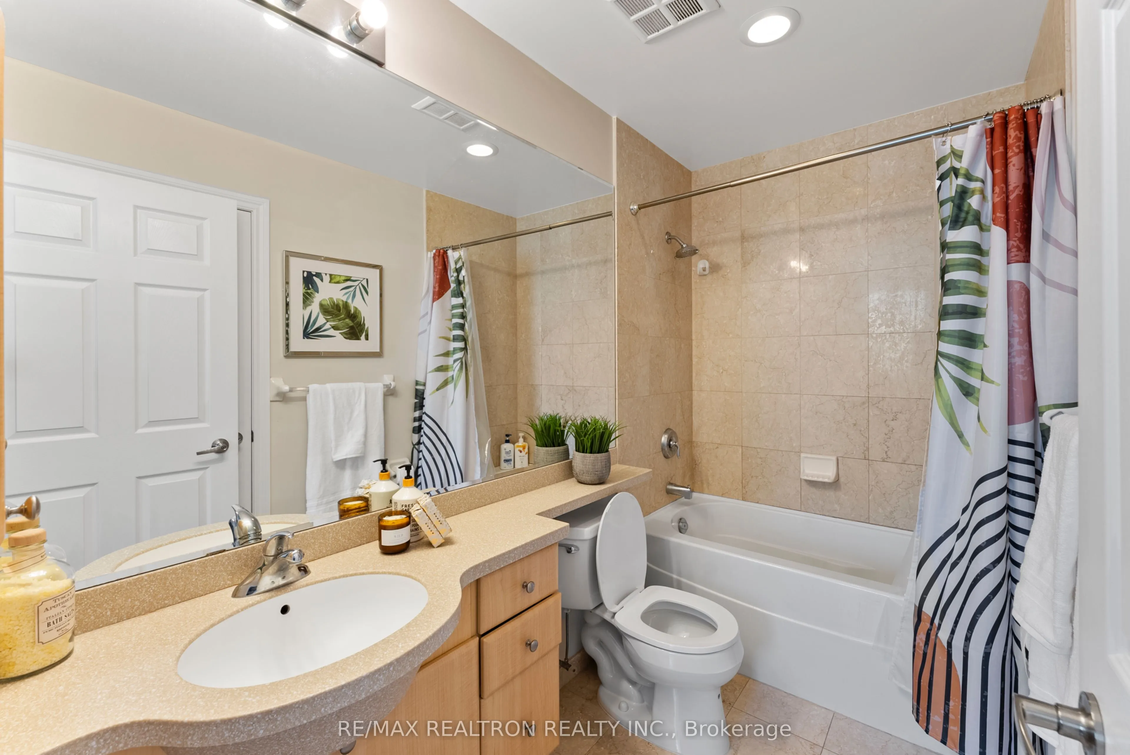 763 Bay Street, #4609