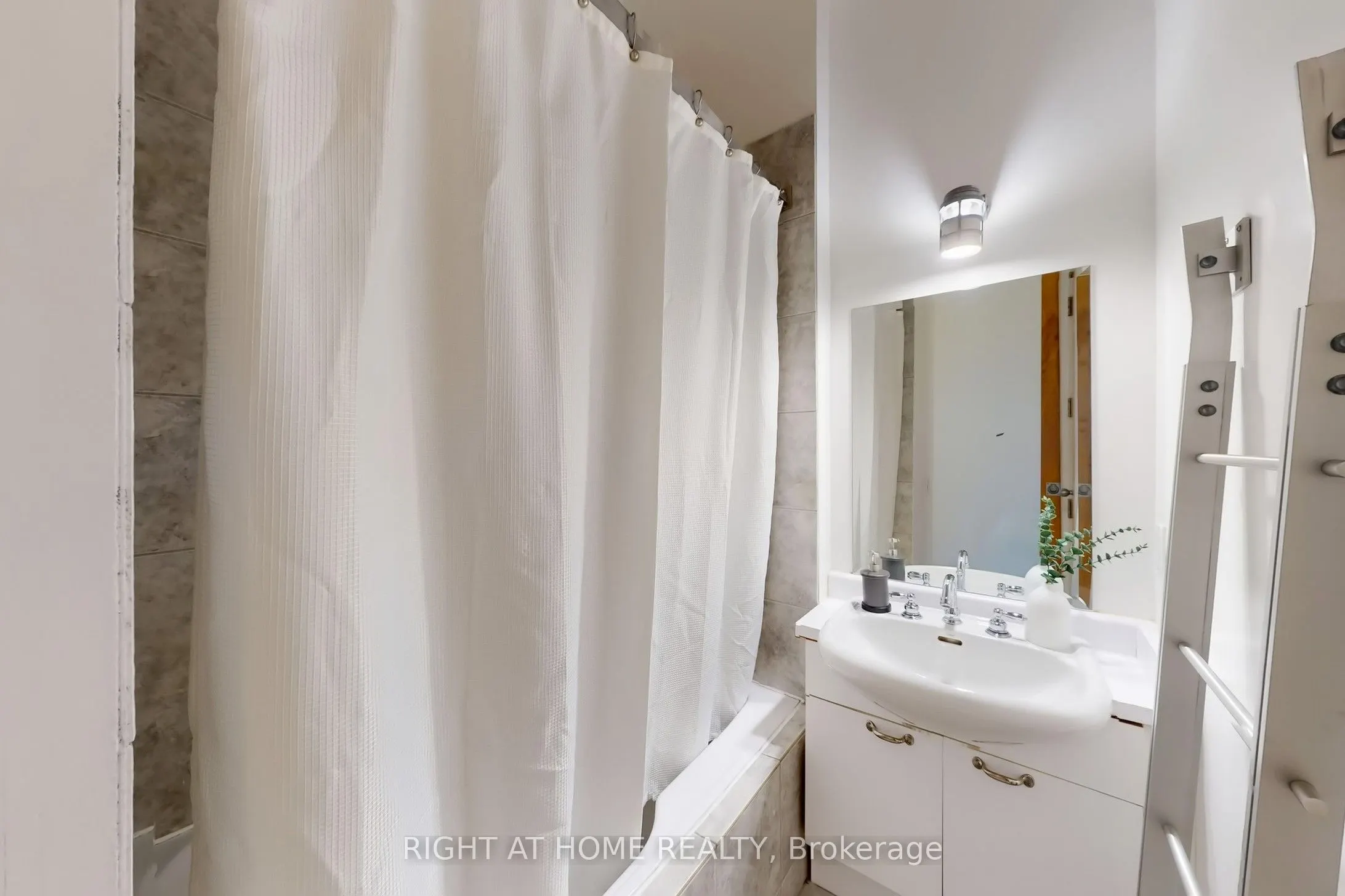 155 Dalhousie Street, #1046