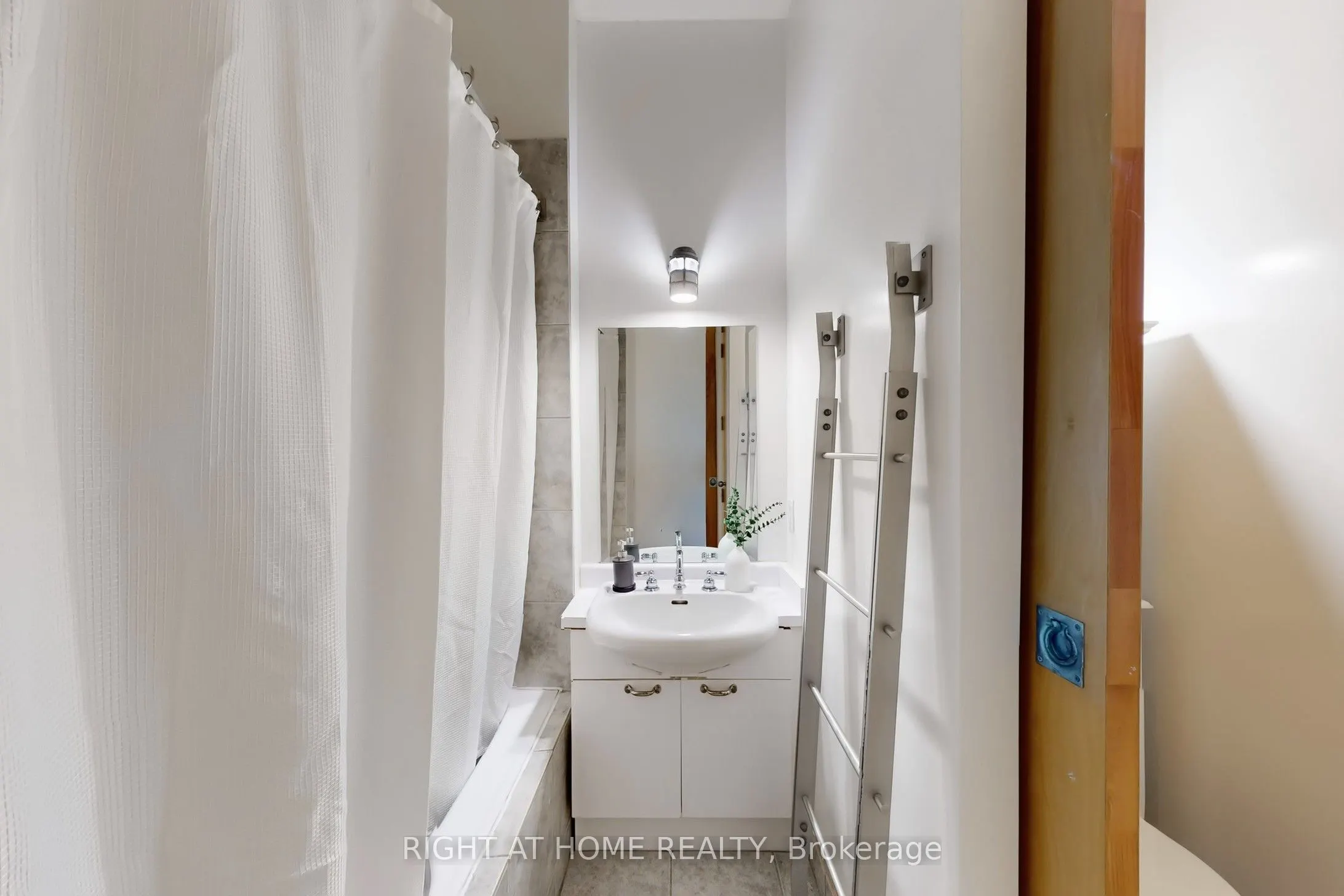 155 Dalhousie Street, #1046