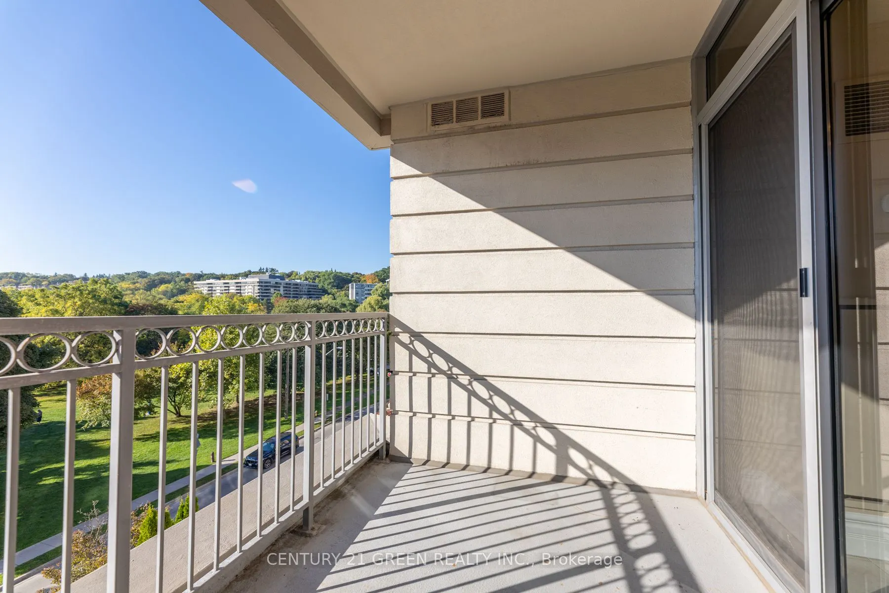 10 Old York Mills Road, #402