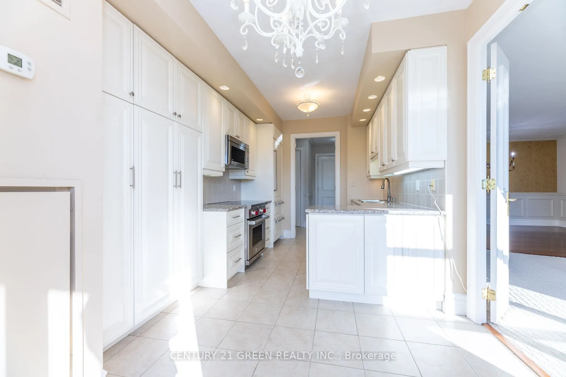10 Old York Mills Road, #402