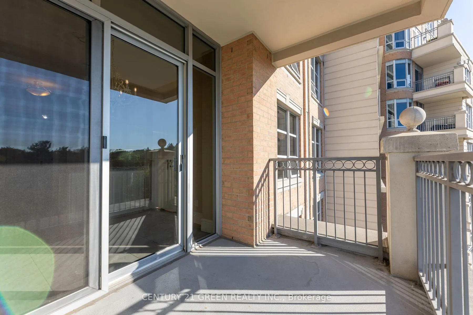 10 Old York Mills Road, #402