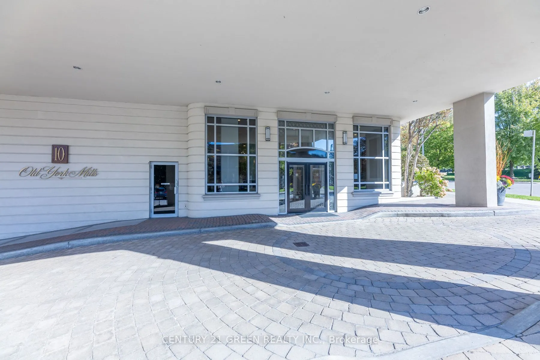 10 Old York Mills Road, #402