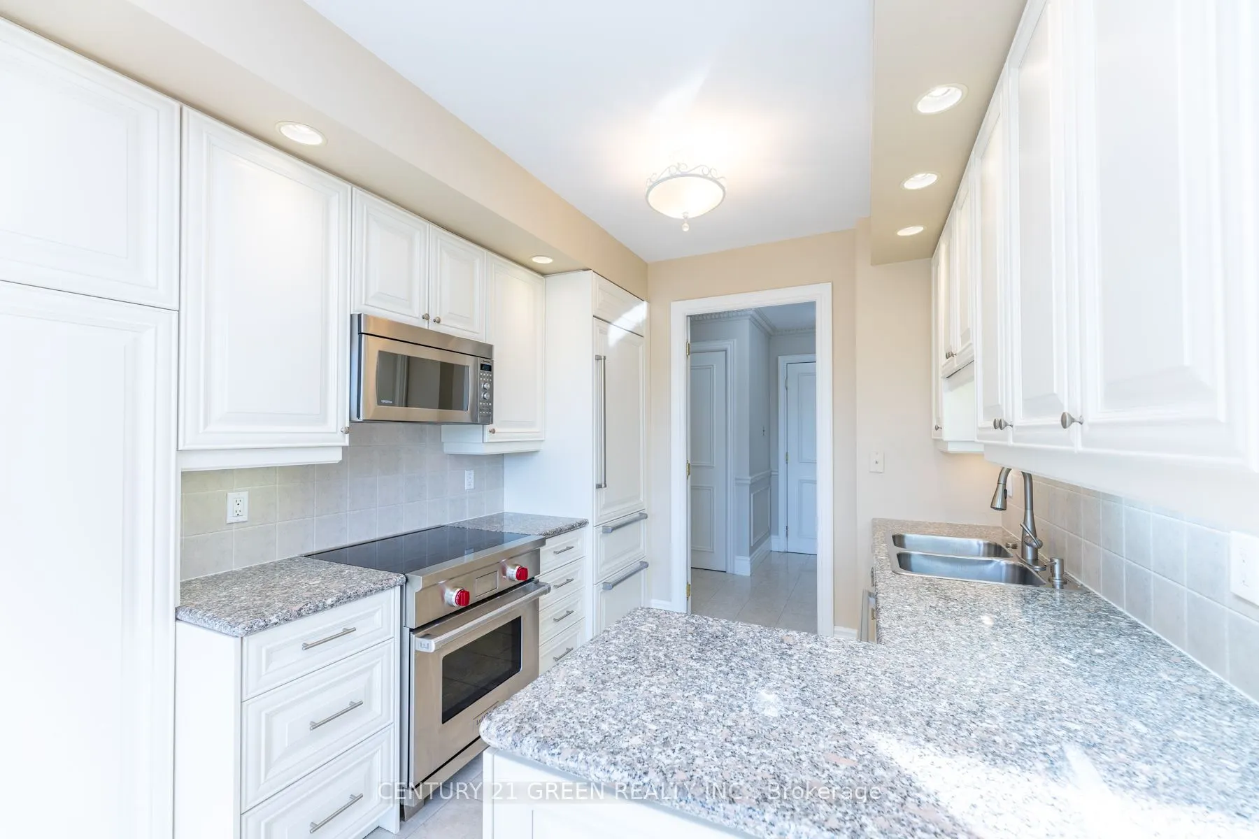 10 Old York Mills Road, #402