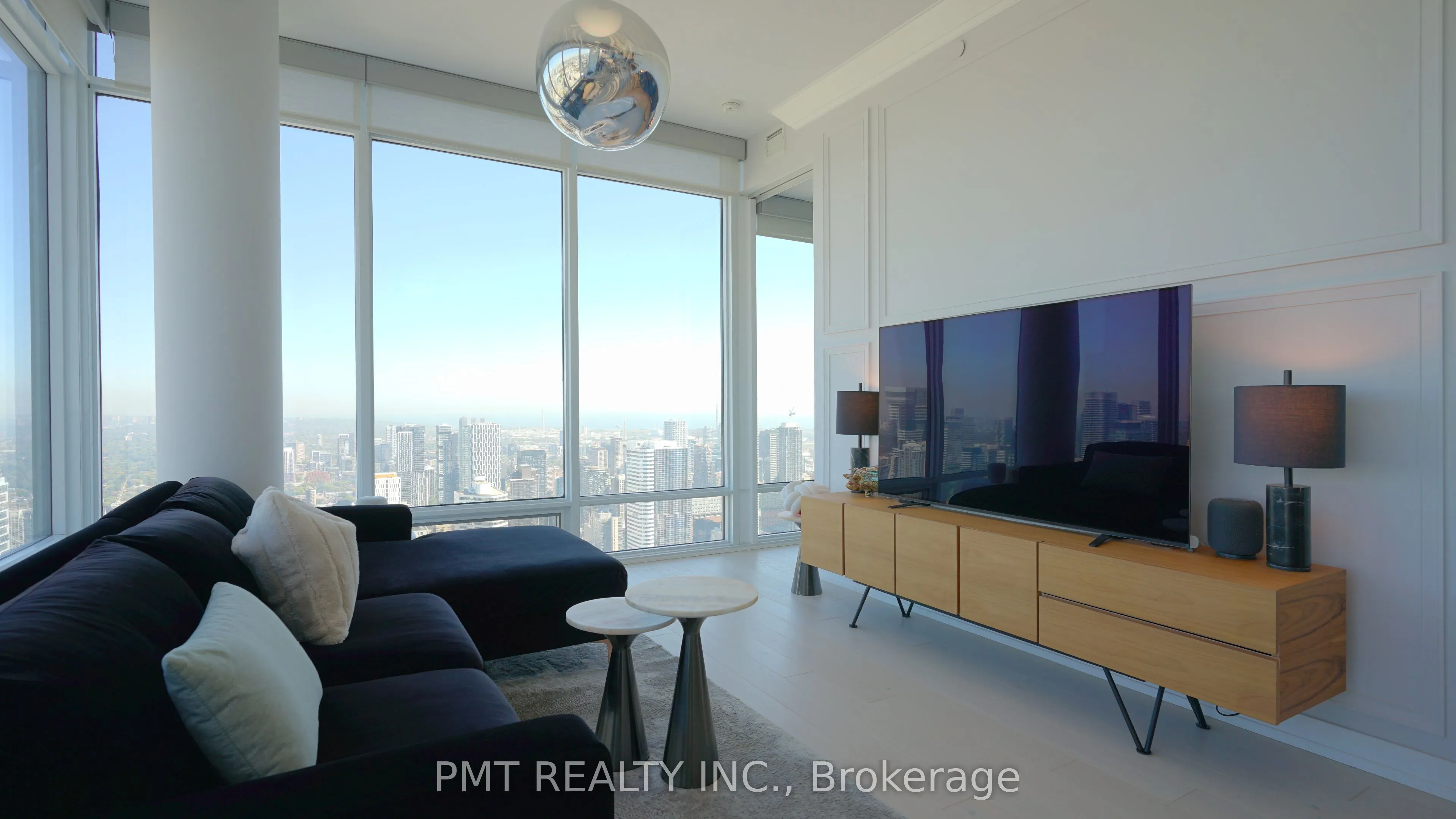 488 University Avenue, #5102