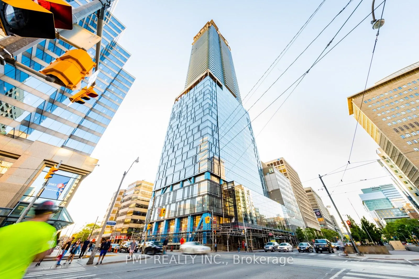 488 University Avenue, #5102