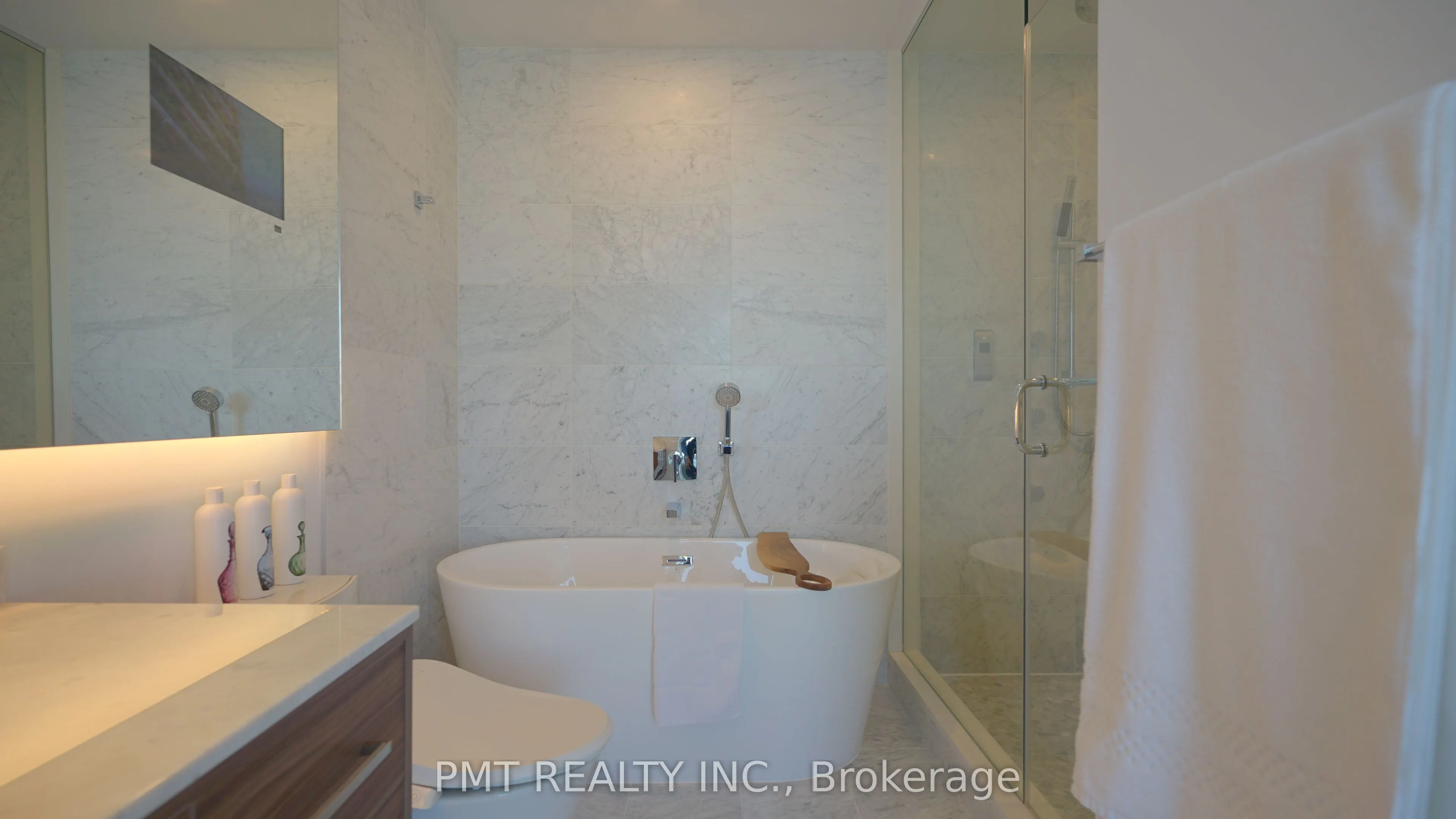 488 University Avenue, #5102
