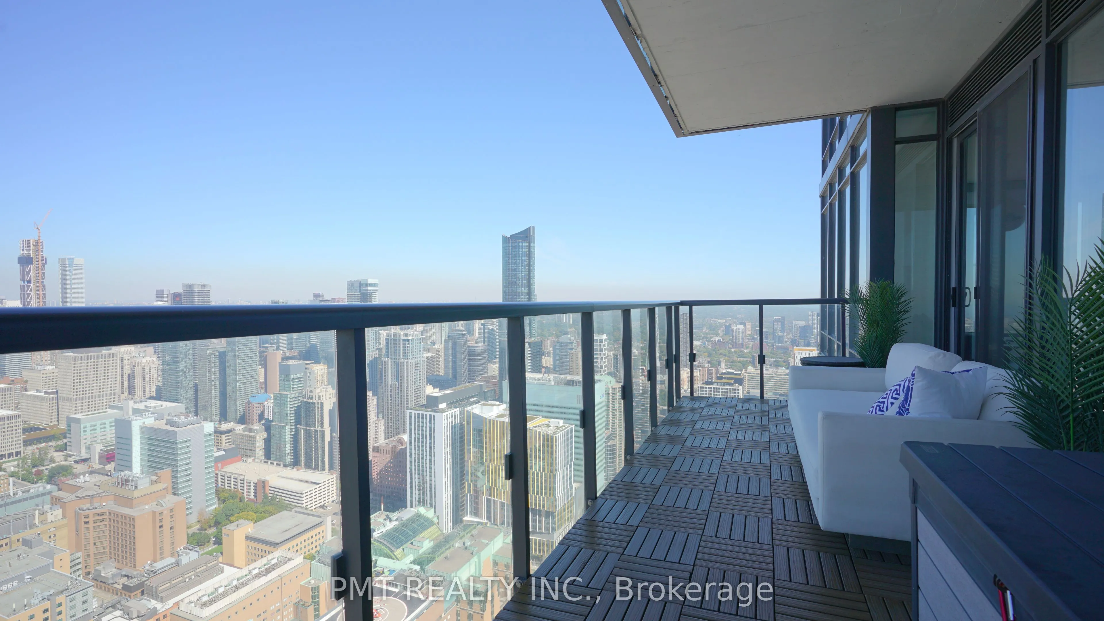488 University Avenue, #5102