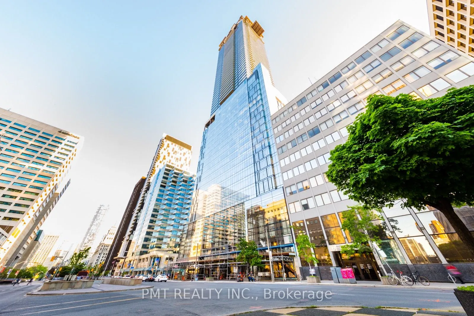 488 University Avenue, #5102
