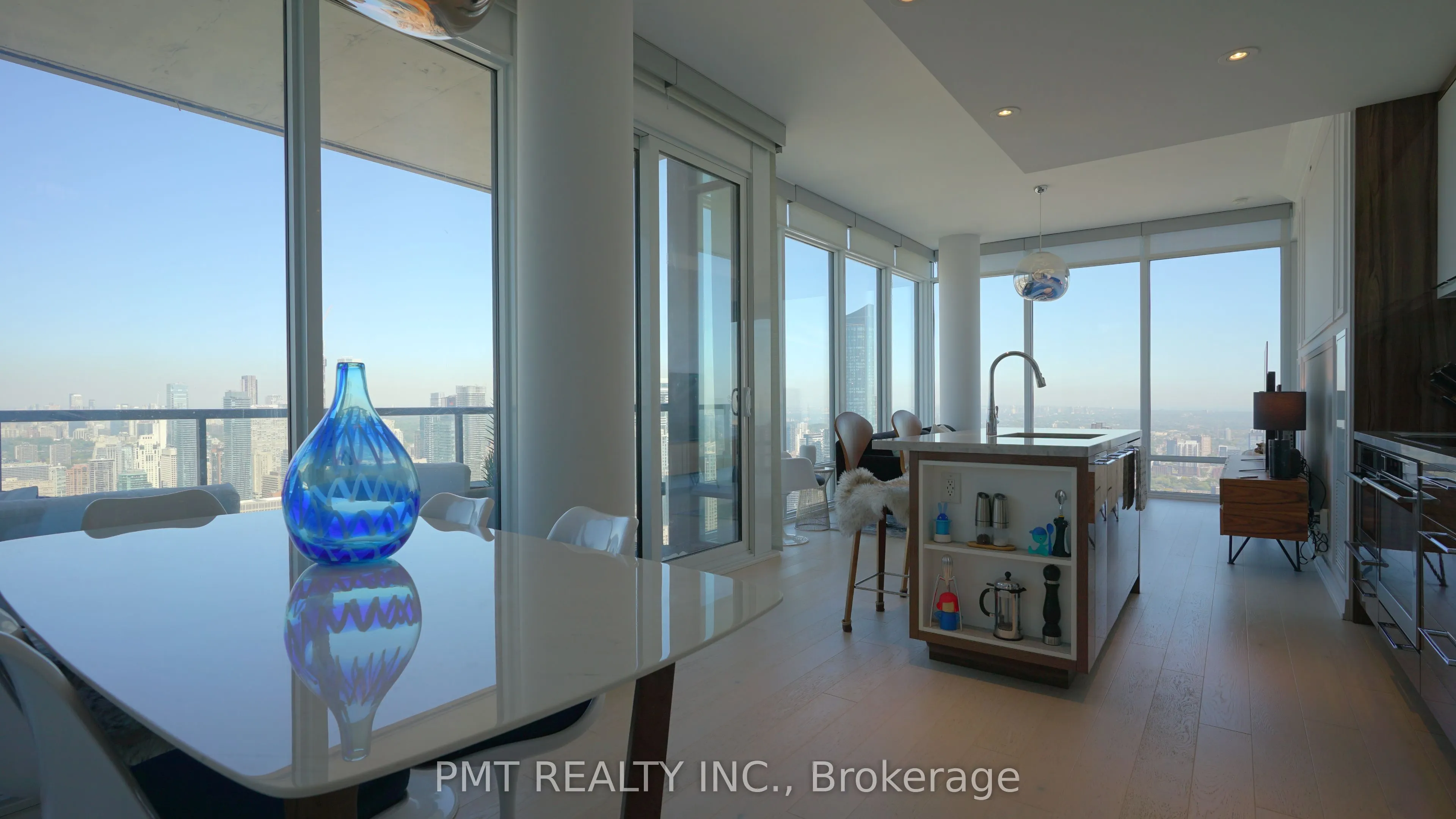 488 University Avenue, #5102