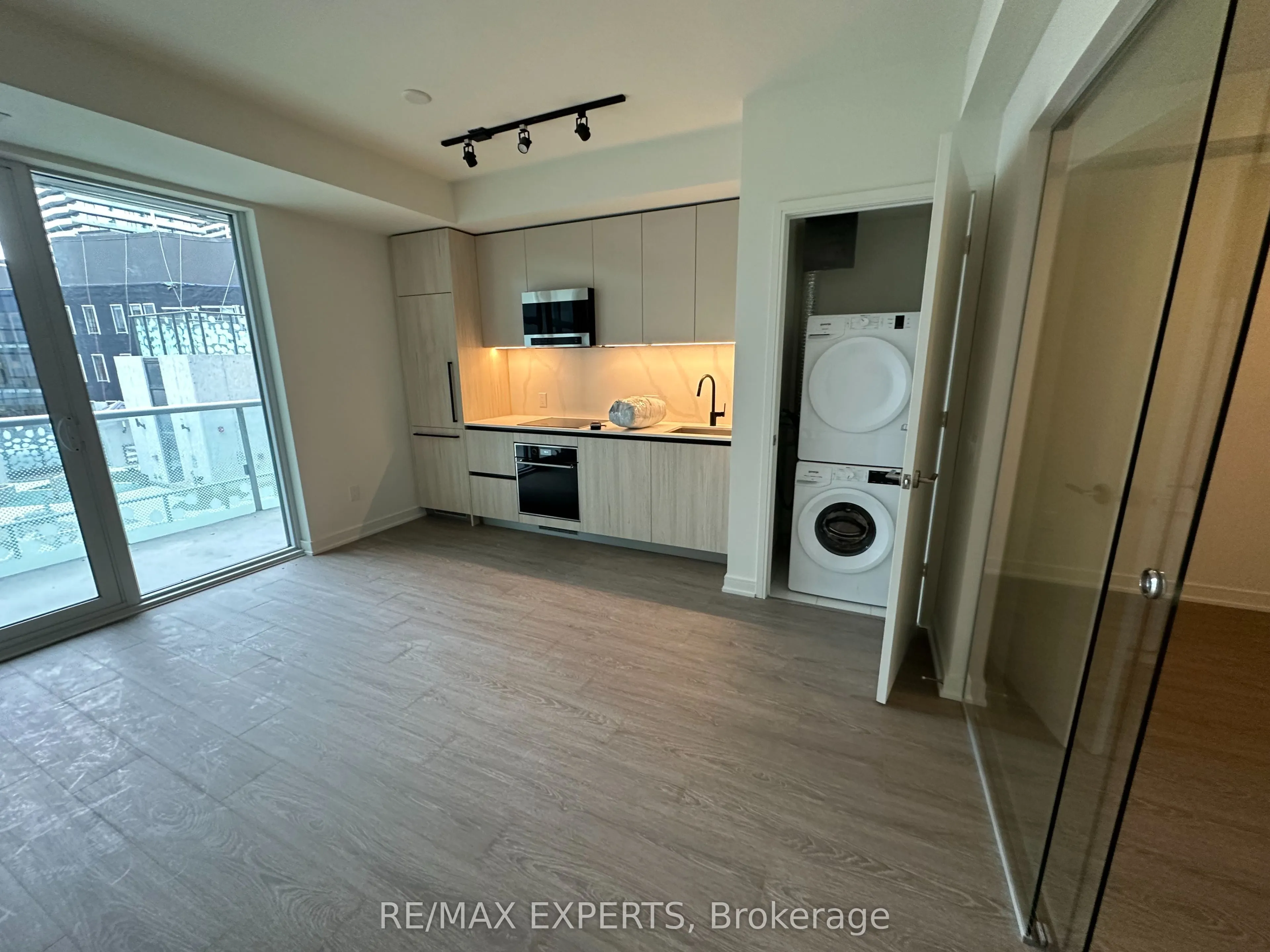 425 Front Street, #418