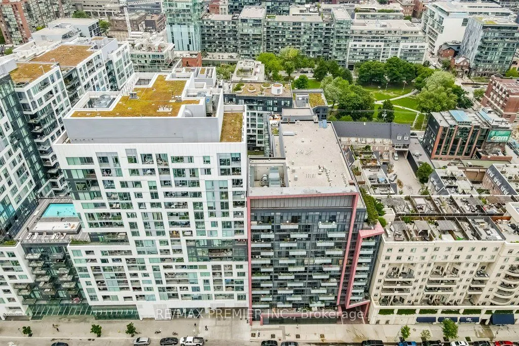 560 Front Street W, #414