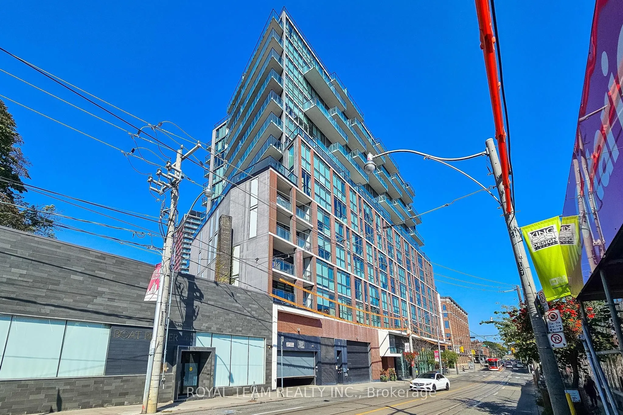 318 King Street E, #206