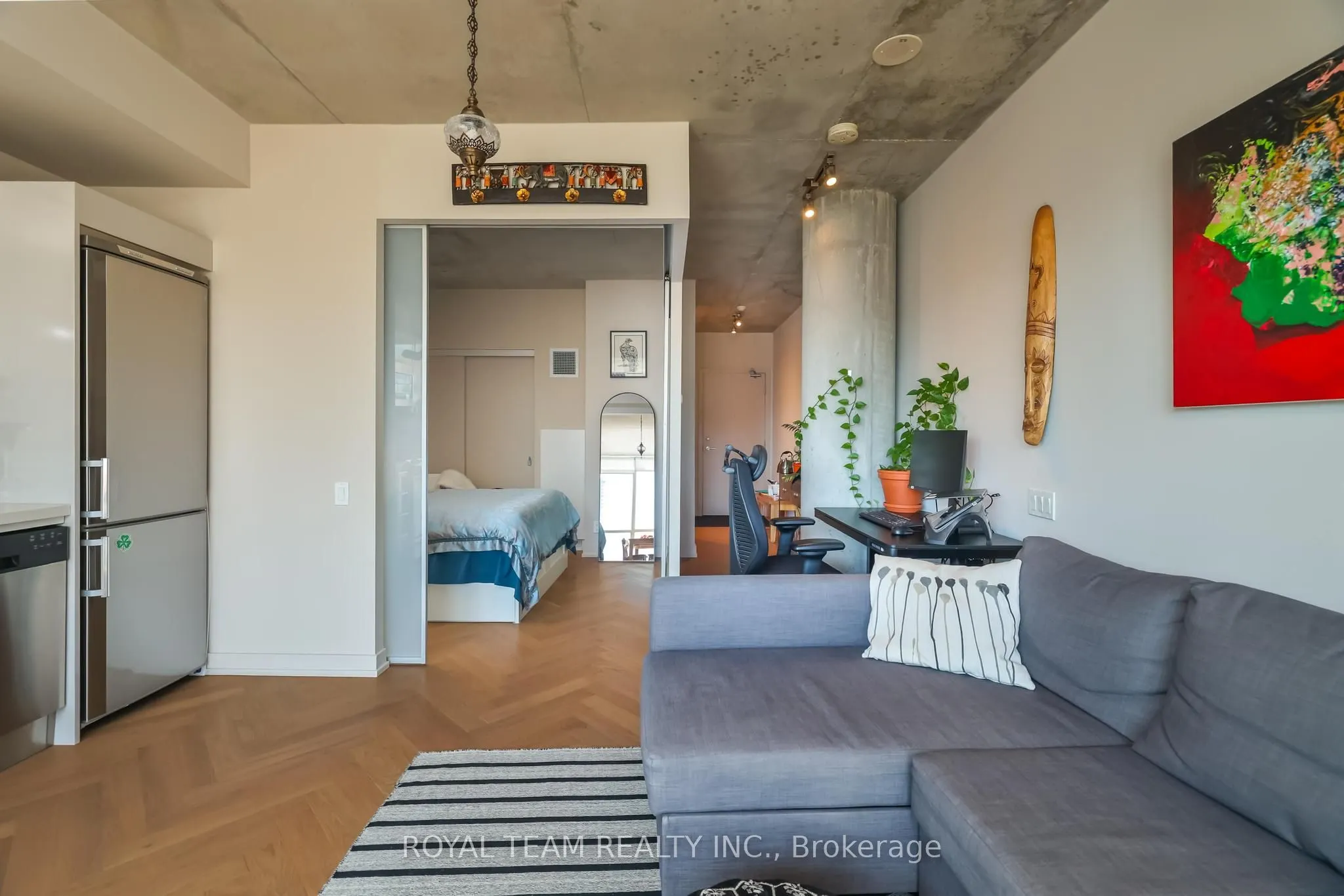 318 King Street E, #206
