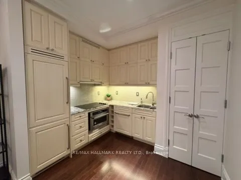 22 Leader Lane, #308