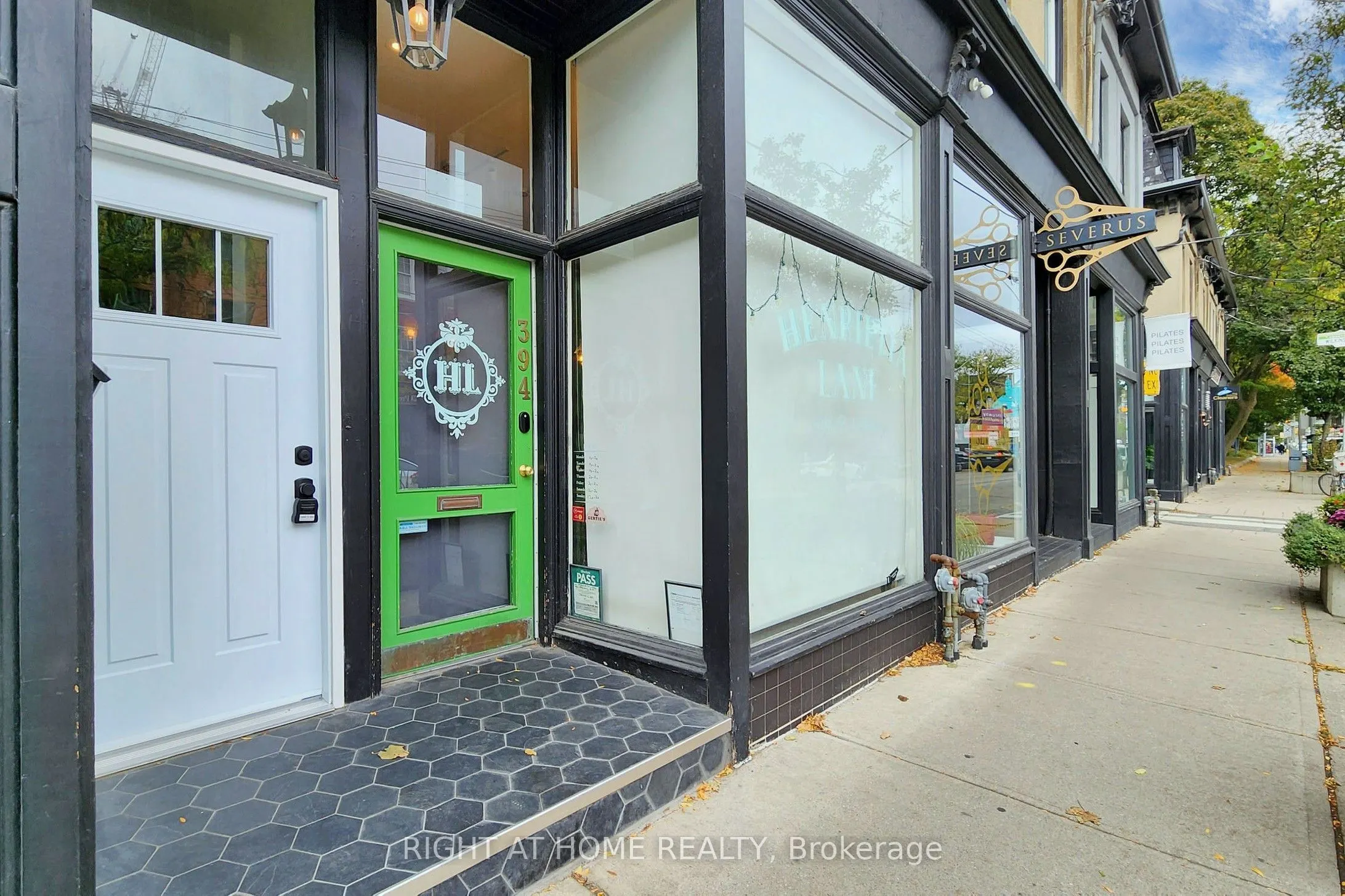 394 King Street E