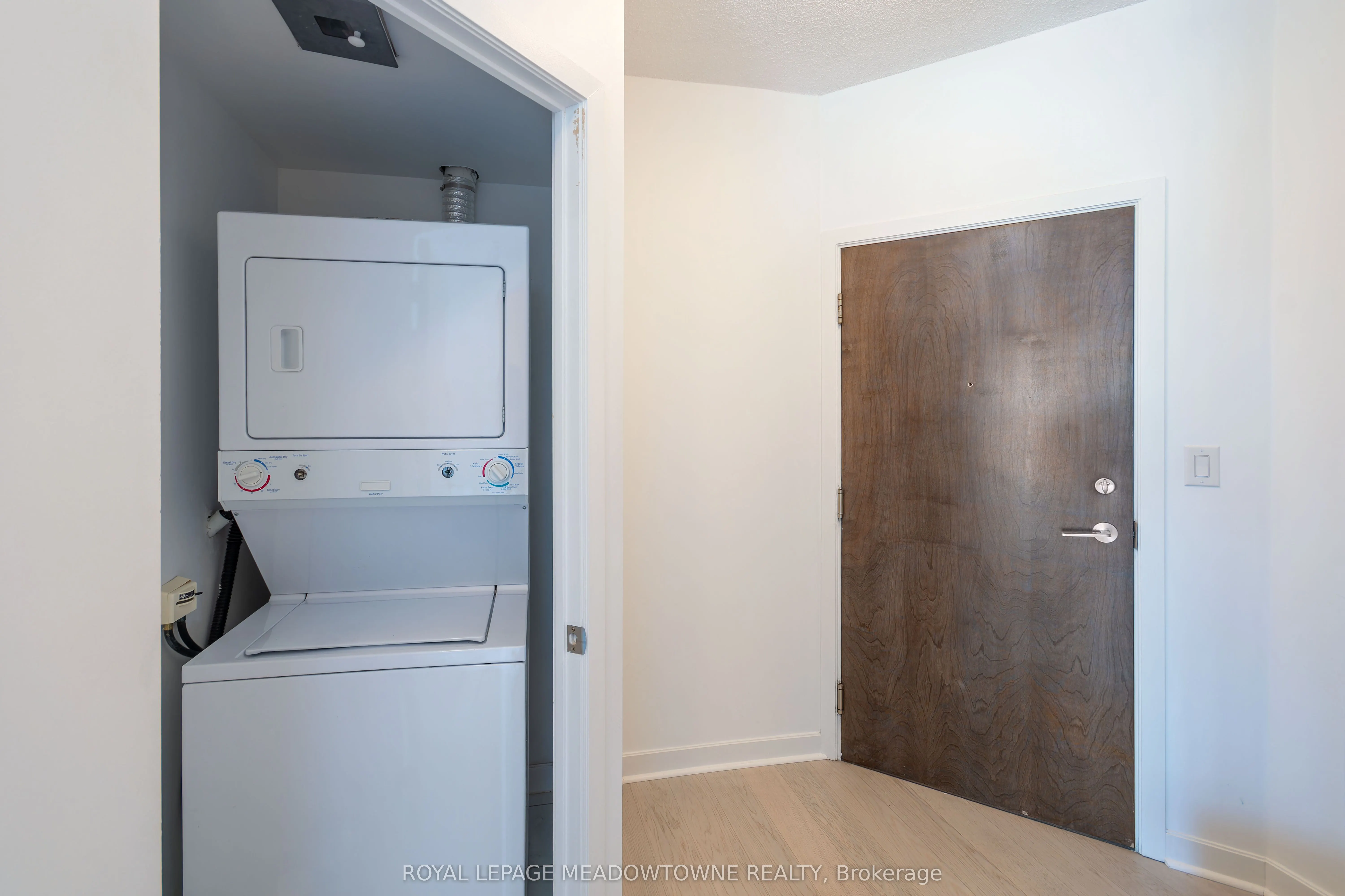 18 Harbour Street, #1805