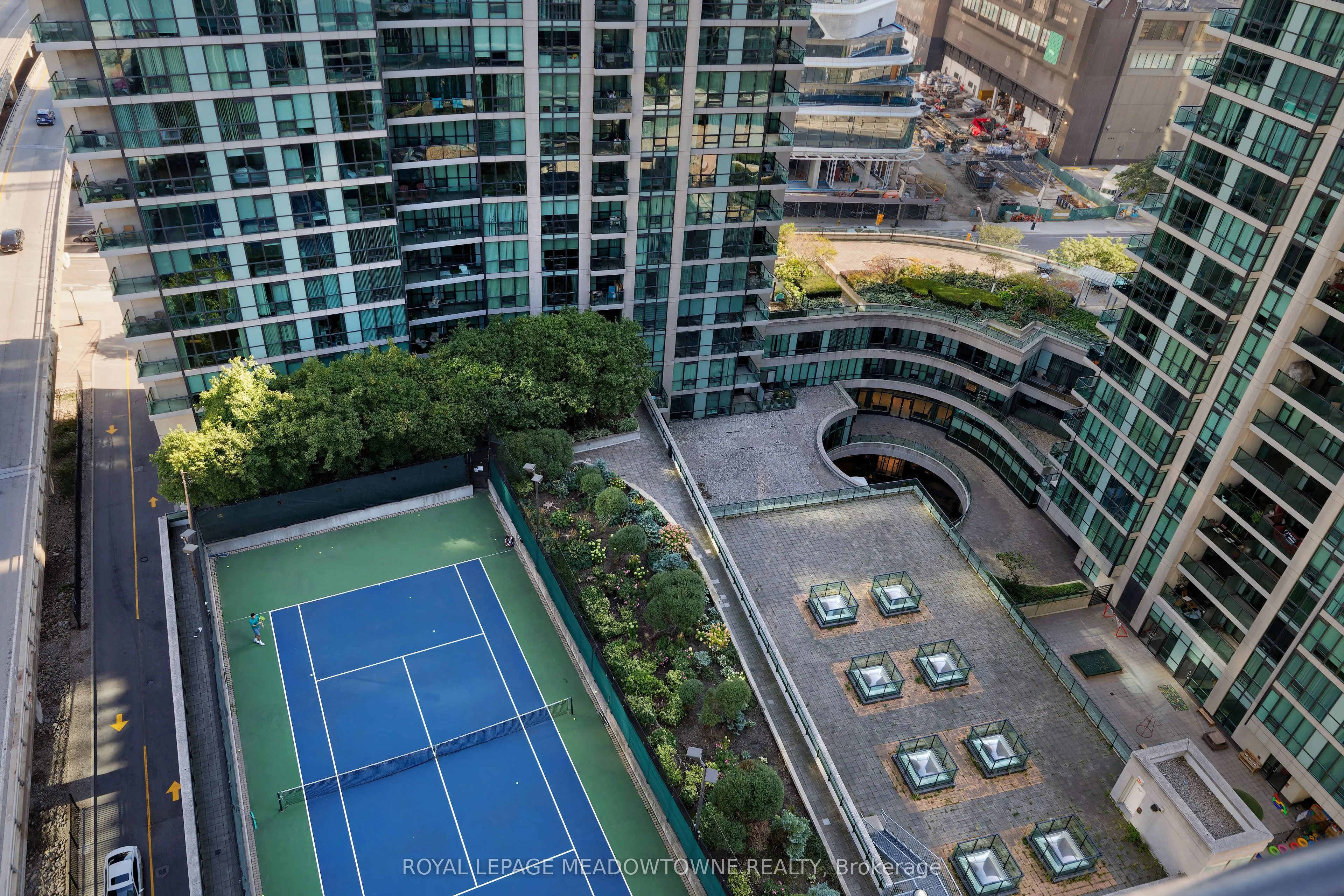 18 Harbour Street, #1805