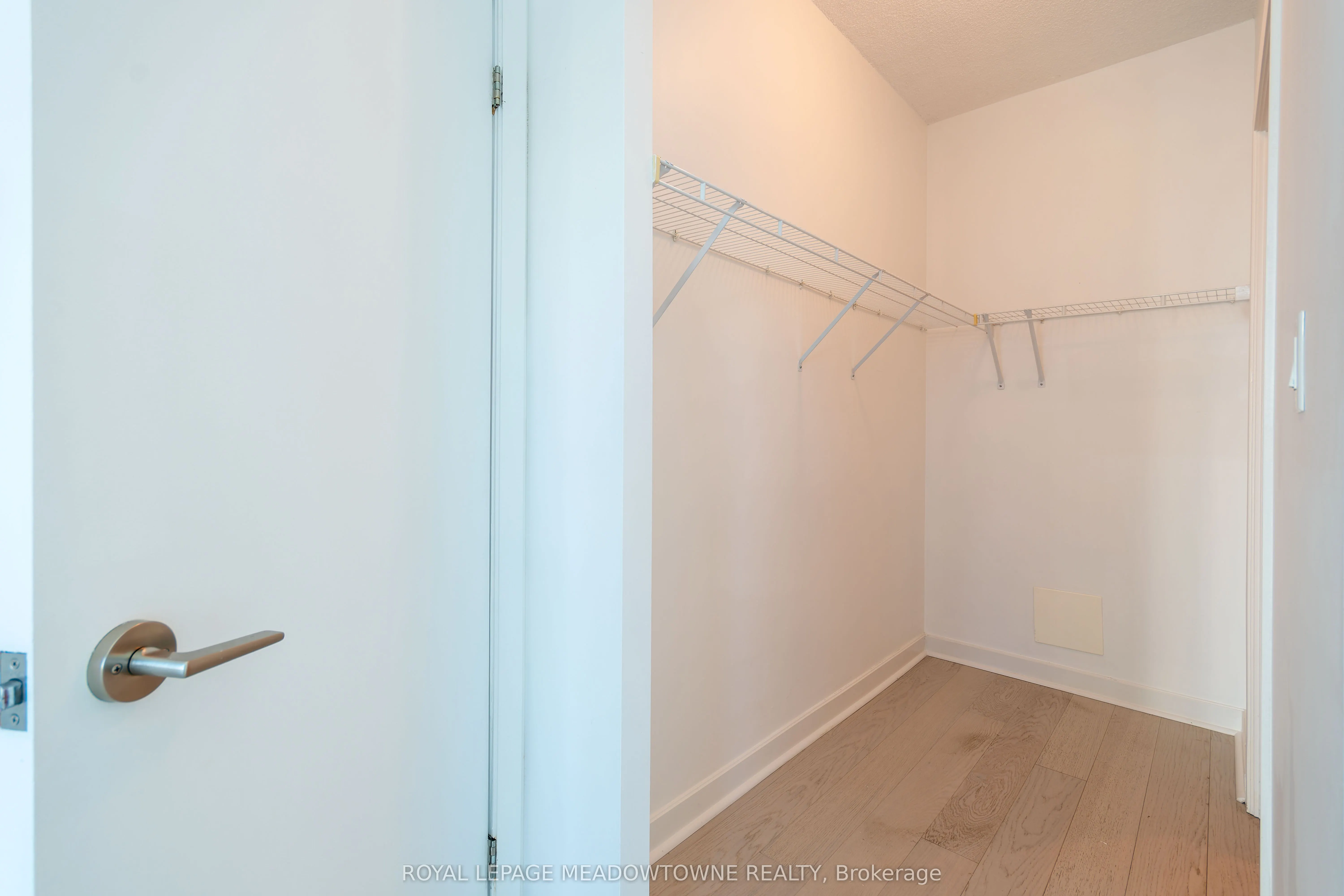 18 Harbour Street, #1805