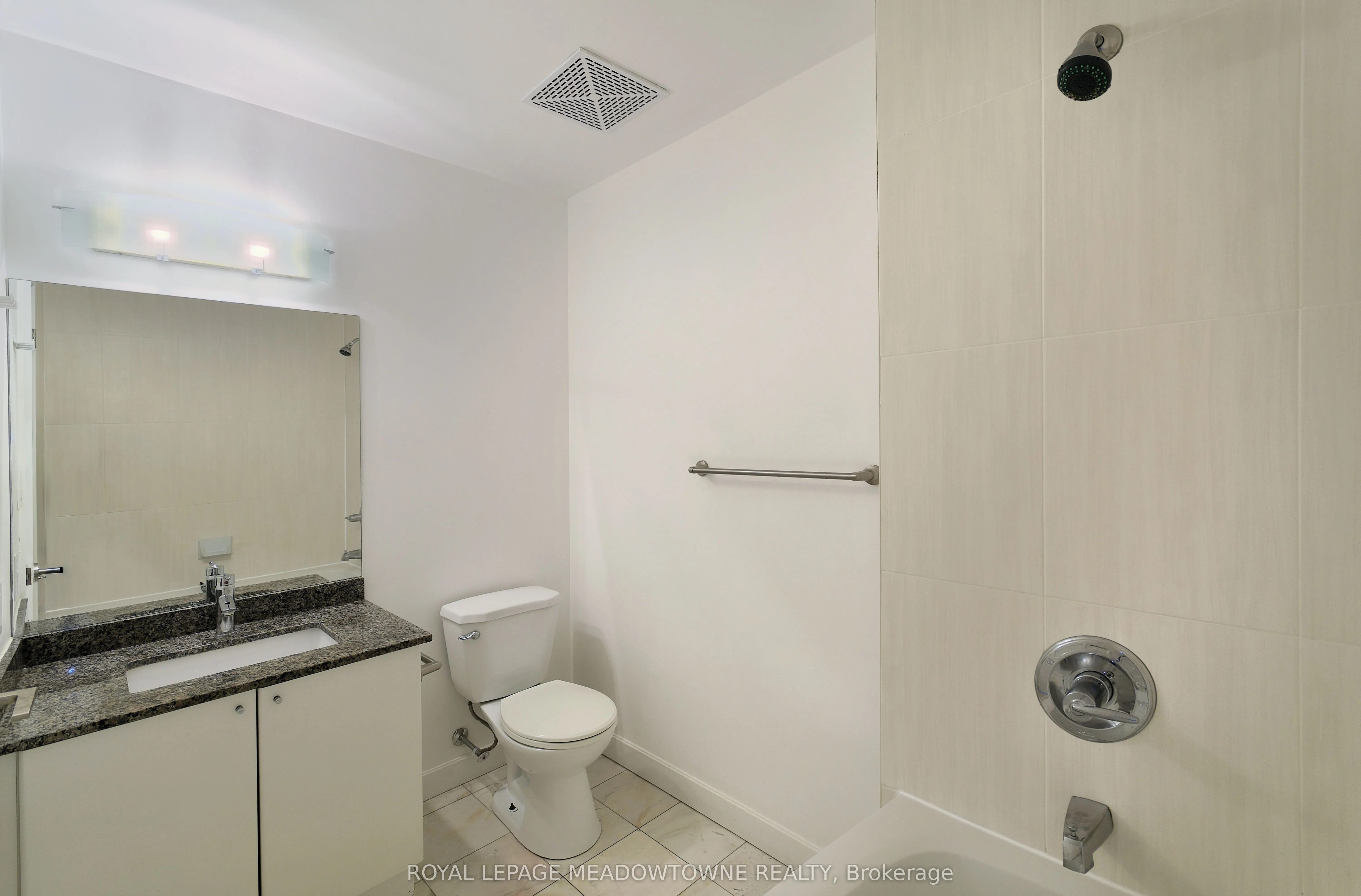 18 Harbour Street, #1805