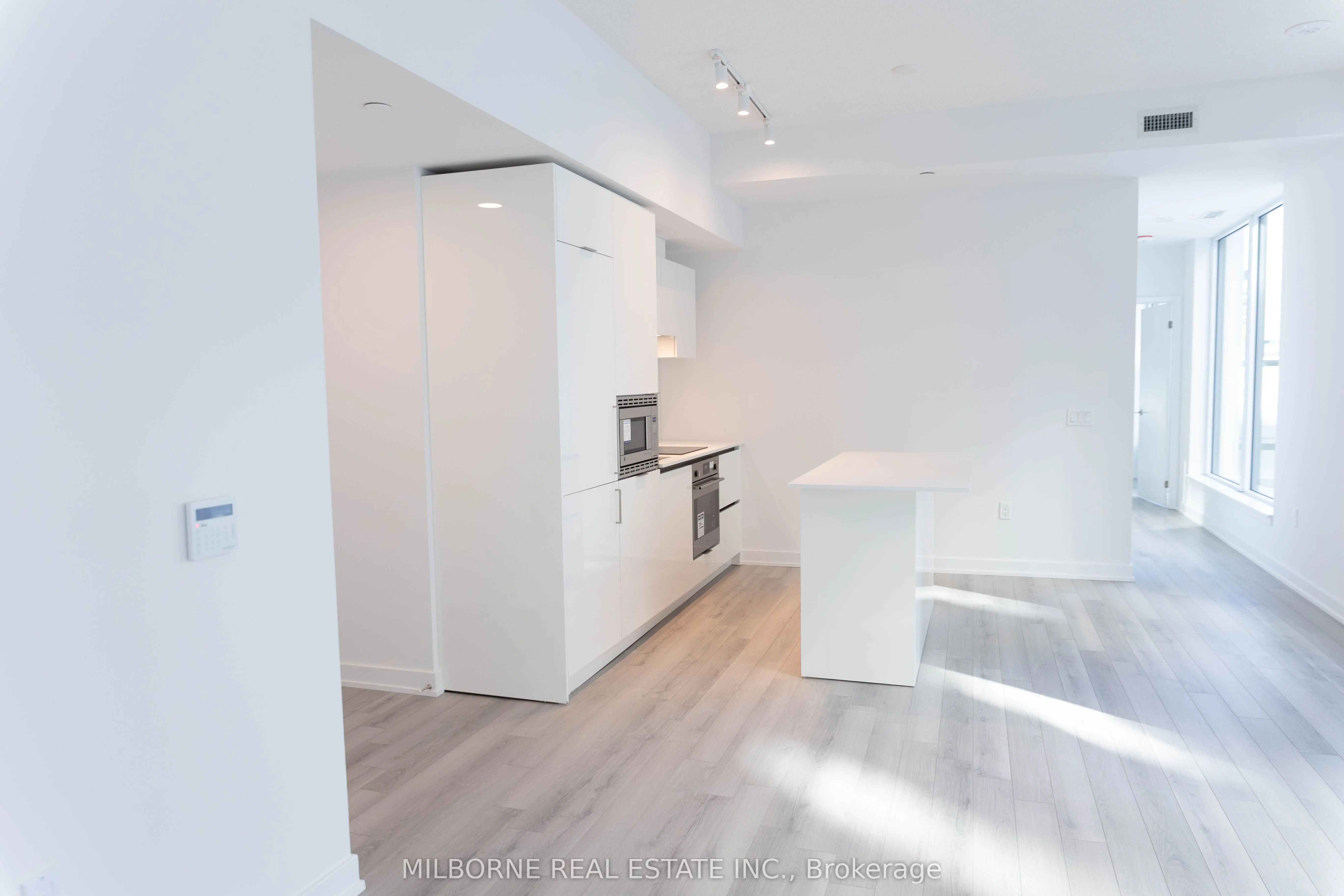 121 St. Patrick Street, #1216