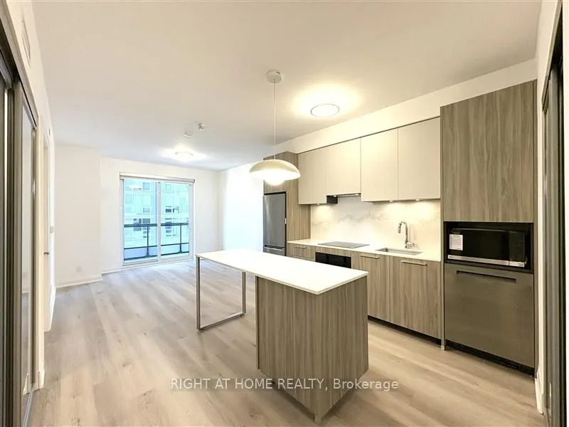 55 Broadway Avenue, #1604