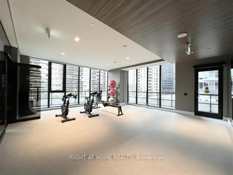 55 Broadway Avenue, #1604