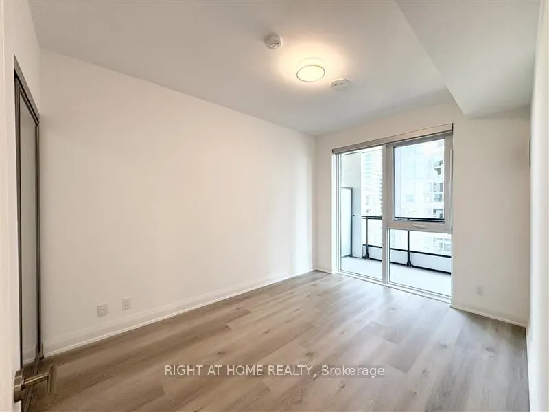 55 Broadway Avenue, #1604