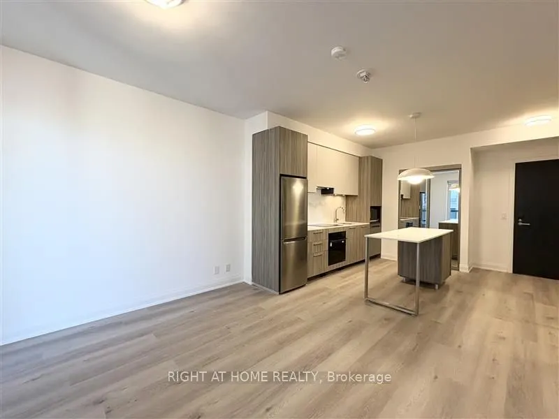 55 Broadway Avenue, #1604
