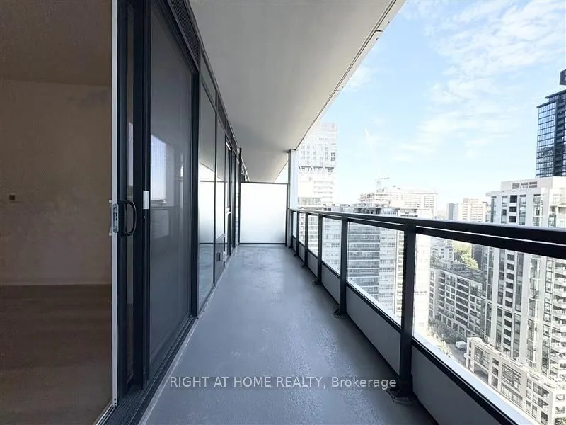 55 Broadway Avenue, #1604