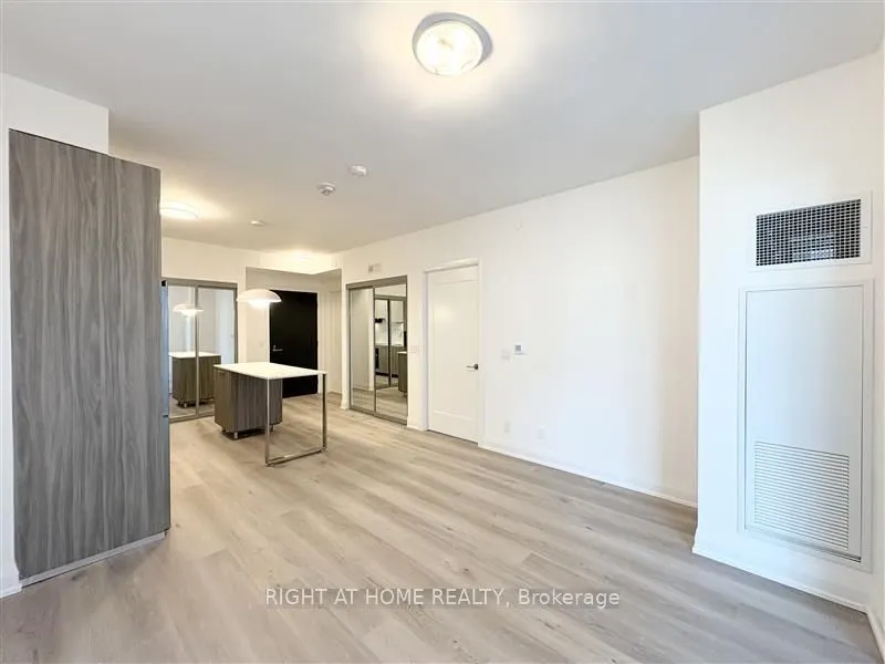 55 Broadway Avenue, #1604