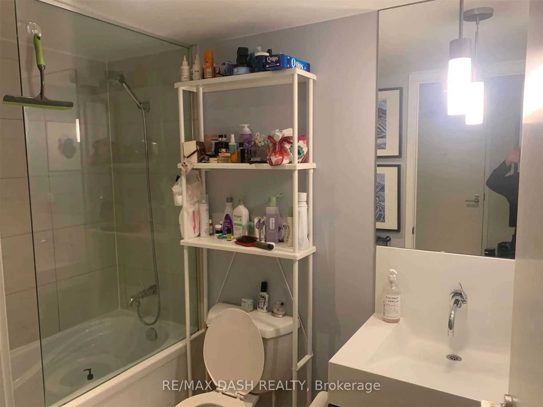 110 Charles Street E, #1409