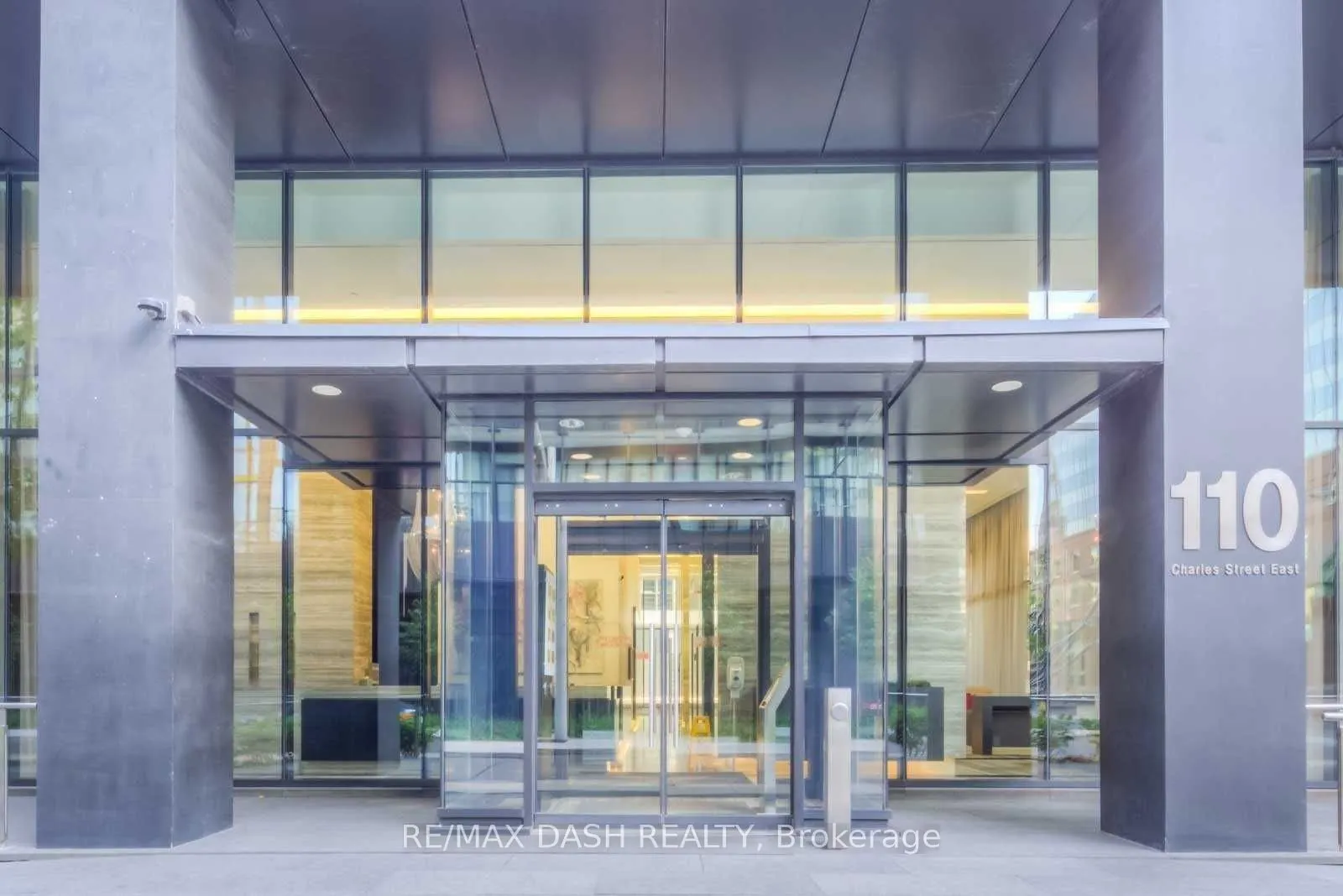 110 Charles Street E, #1409