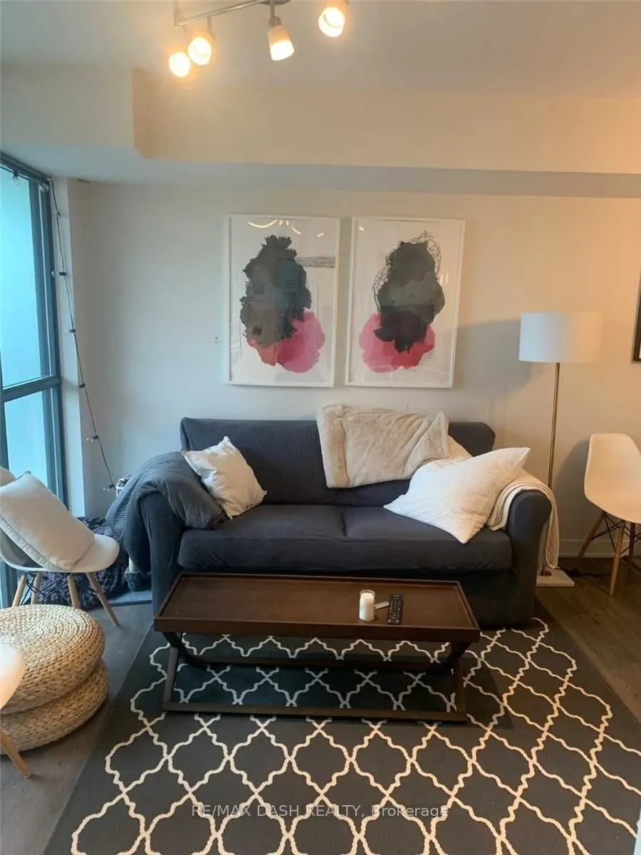 110 Charles Street E, #1409