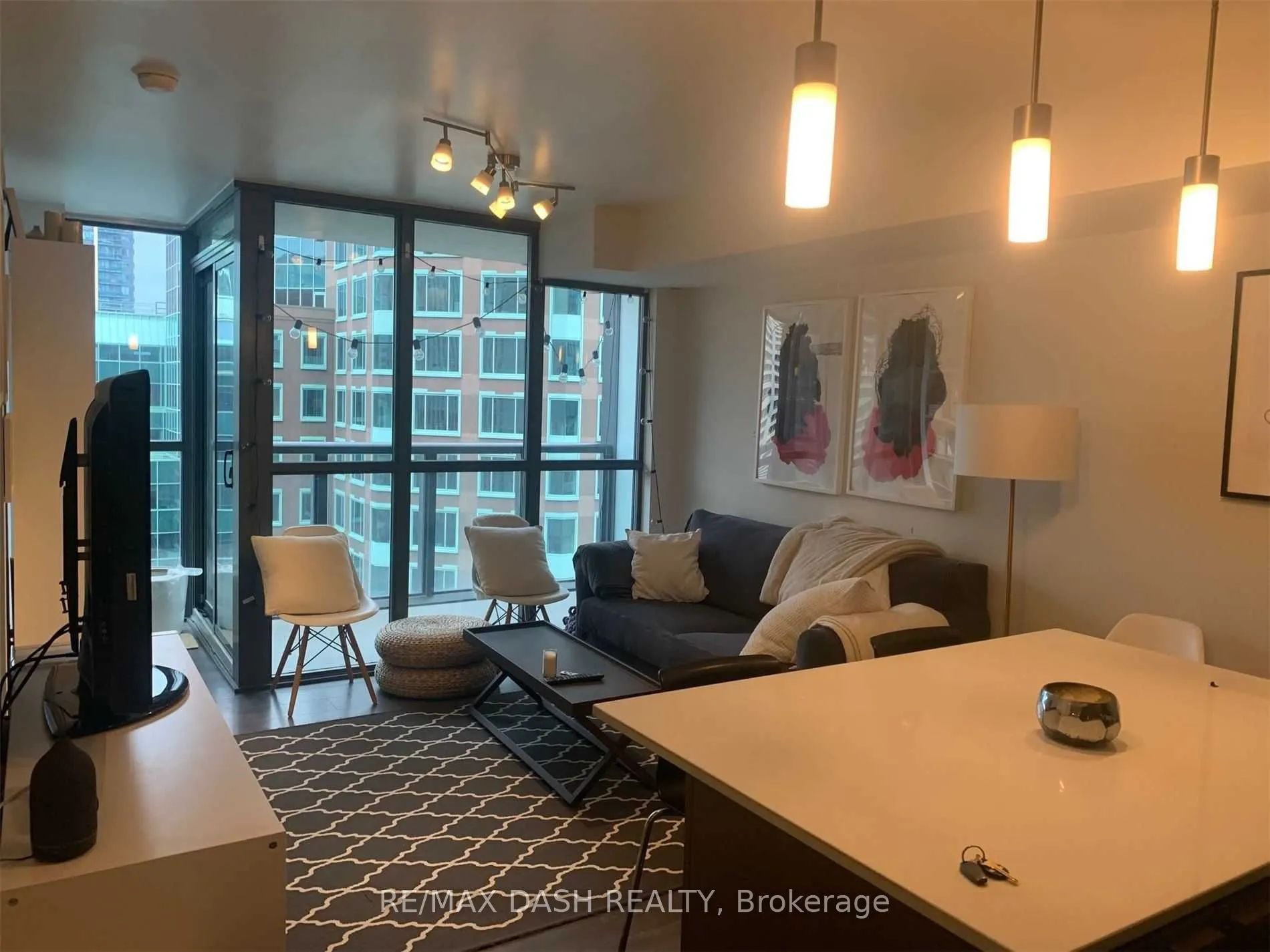 110 Charles Street E, #1409