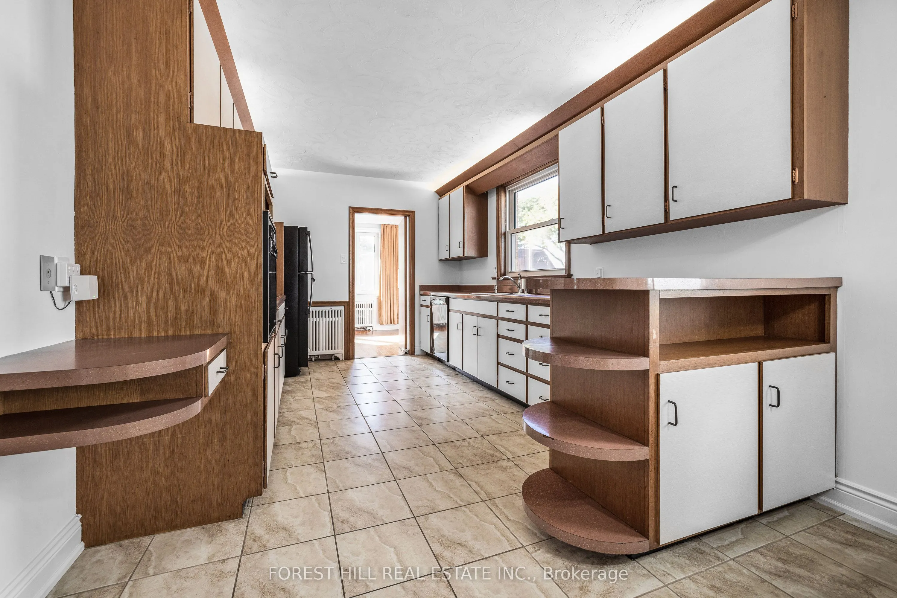 18 Irvington Crescent