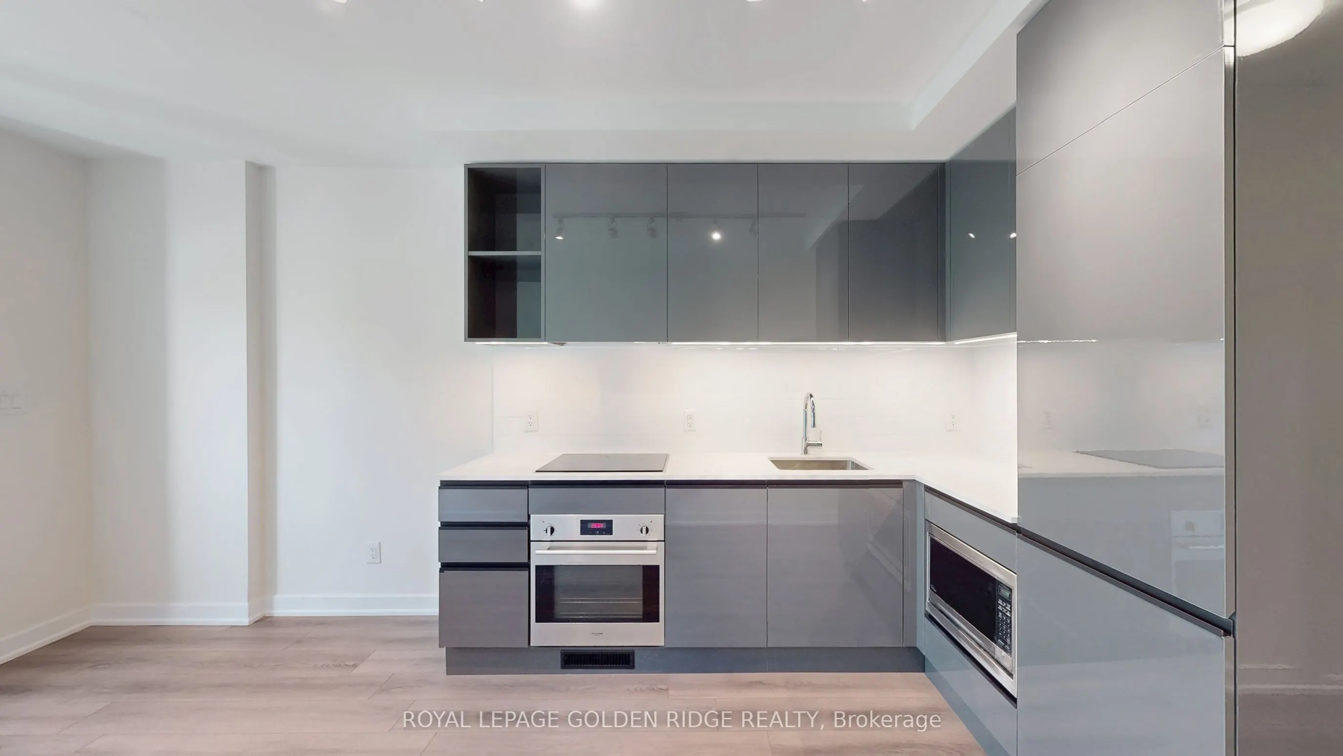 377 Madison Avenue, #224
