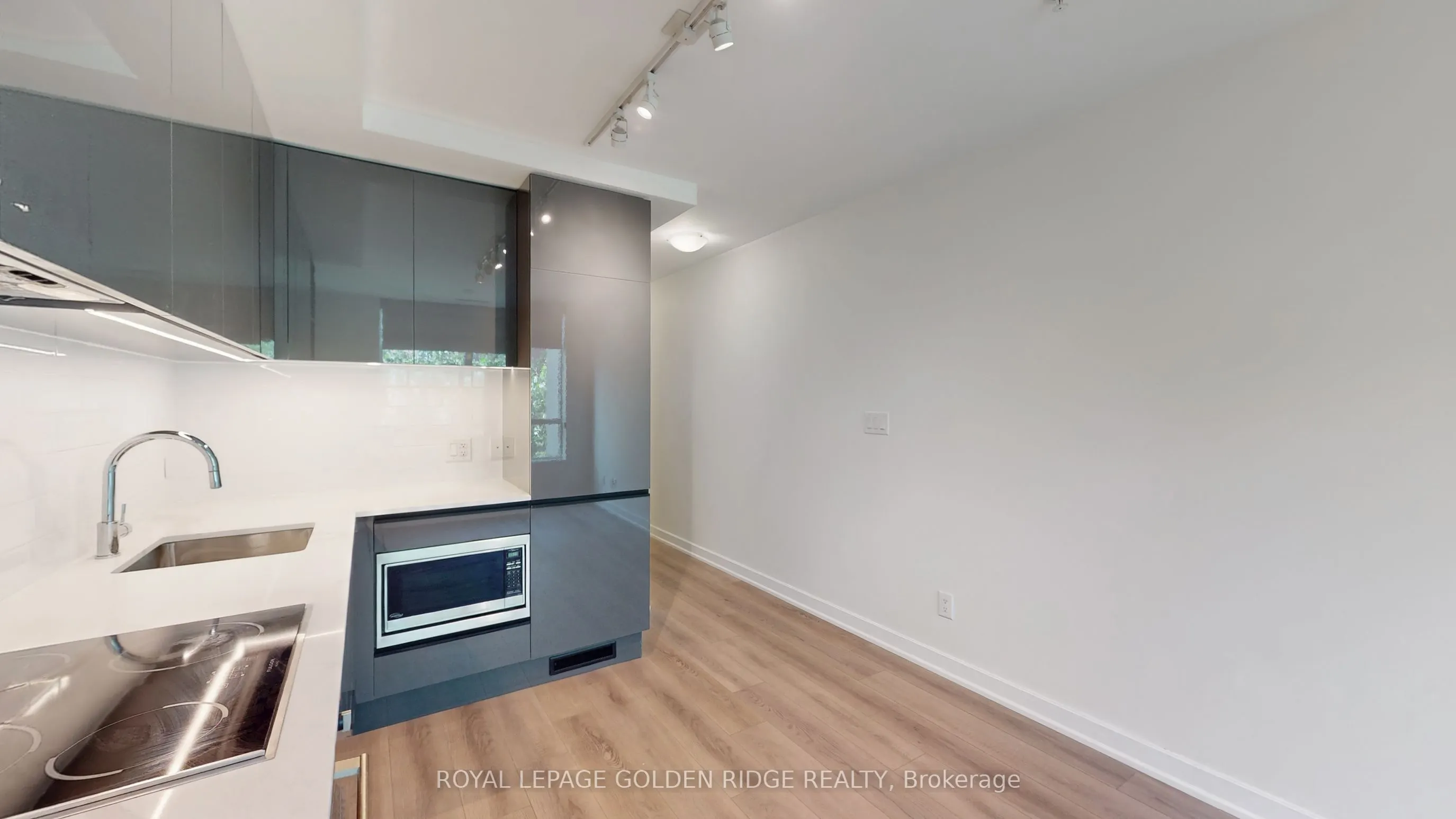 377 Madison Avenue, #224