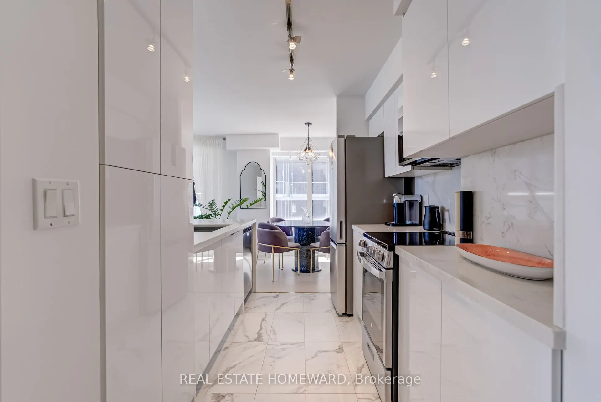 255 Richmond Street E, #1004