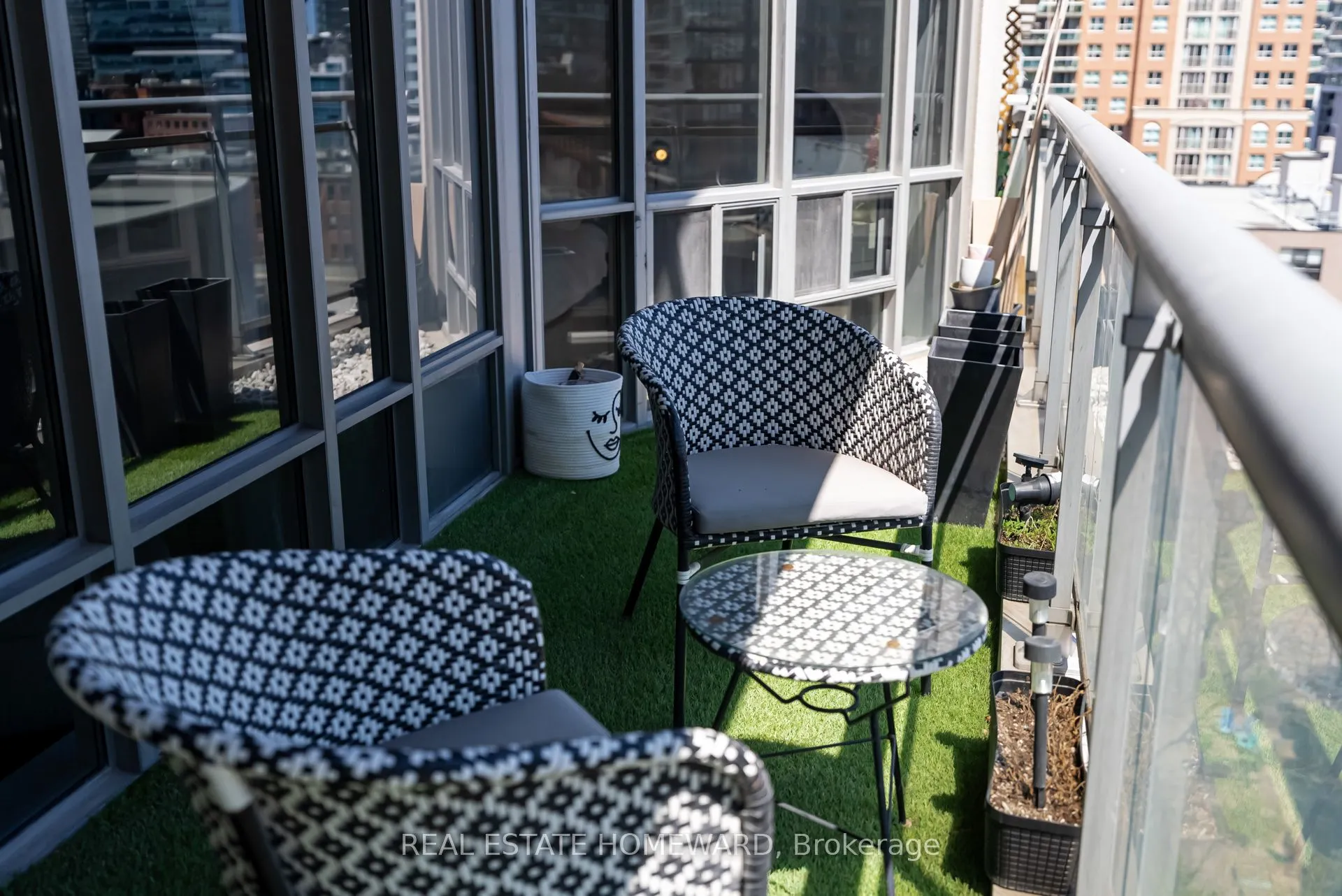 255 Richmond Street E, #1004