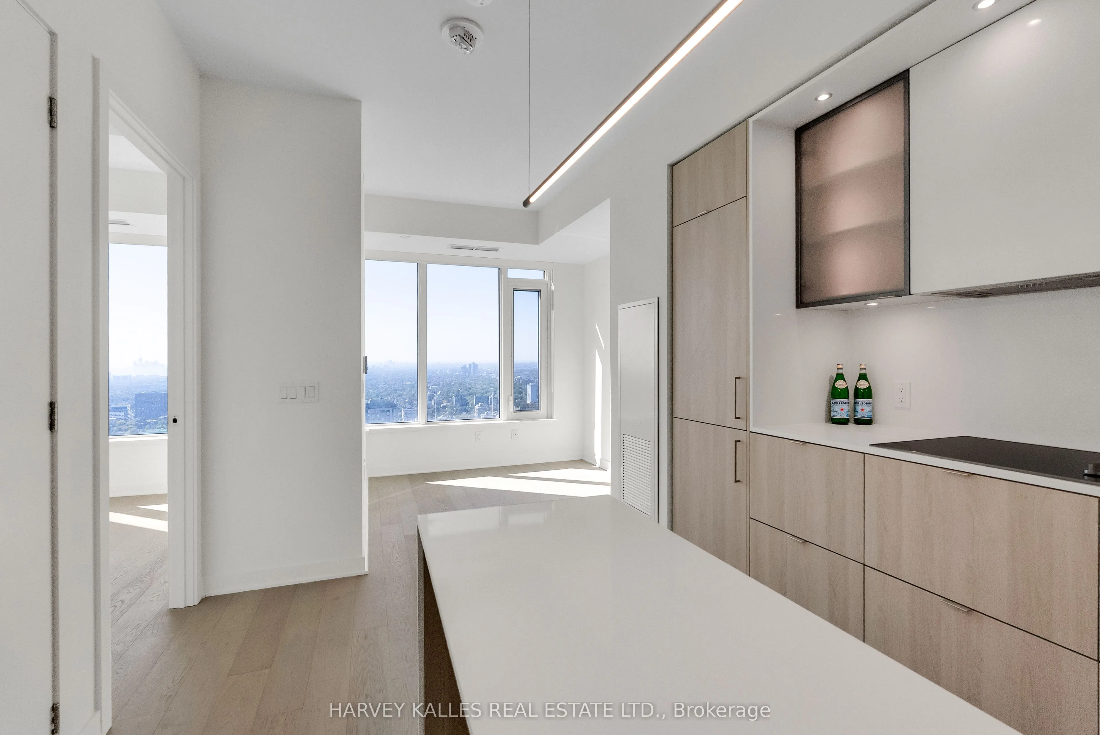 11 Yorkville Avenue, #4110